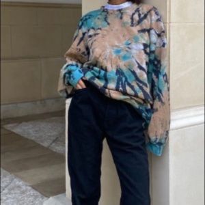 Urban Outfitters Oversized *Tie-Dye* crewneck S/M